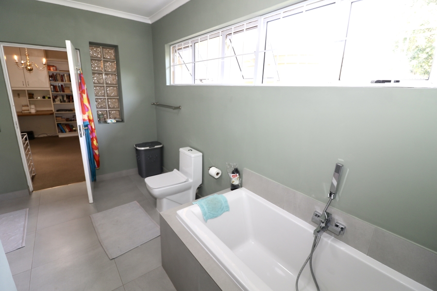 4 Bedroom Property for Sale in Rondebosch Western Cape